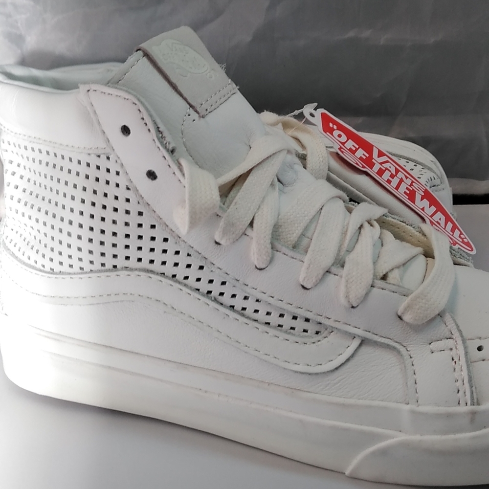 New Vans Off the wall shoes women's size 5 men's size 3.5